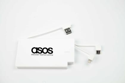Card Phone 5000 Power Bank | built in cables - Image 2