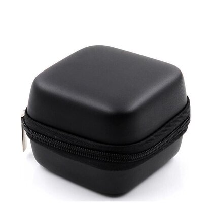 GAN 70W universal travel adapter - Image 2